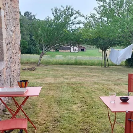 A L'oree Du Bois Hébergement de vacances Rouffignac-Saint-Cernin-de-Reilhac